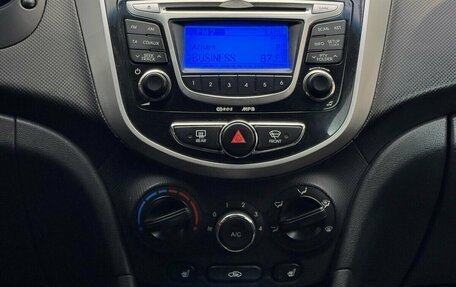 Hyundai Solaris II рестайлинг, 2011 год, 645 000 рублей, 15 фотография