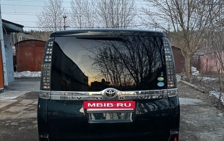 Toyota Voxy III, 2014 год, 1 890 000 рублей, 5 фотография