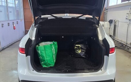 Jaguar F-Pace, 2017 год, 2 800 000 рублей, 9 фотография