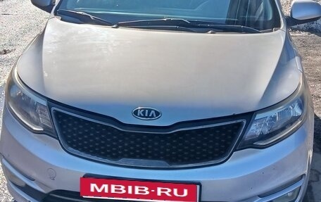 KIA Rio III рестайлинг, 2016 год, 750 000 рублей, 2 фотография