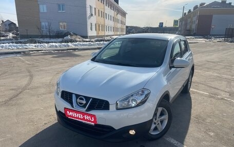 Nissan Qashqai, 2013 год, 850 000 рублей, 2 фотография