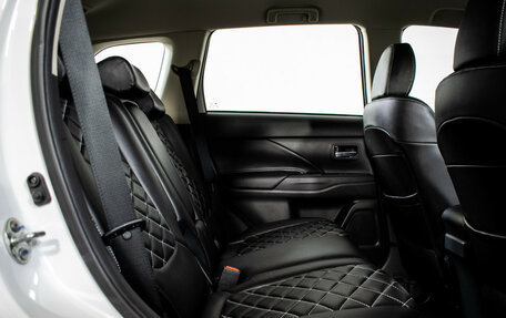 Mitsubishi Outlander III рестайлинг 3, 2022 год, 2 760 000 рублей, 9 фотография