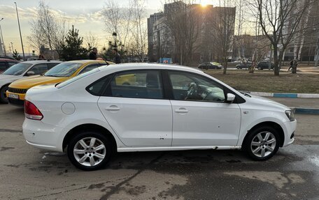 Volkswagen Polo VI (EU Market), 2012 год, 750 000 рублей, 2 фотография