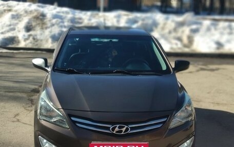 Hyundai Solaris II рестайлинг, 2015 год, 850 000 рублей, 1 фотография