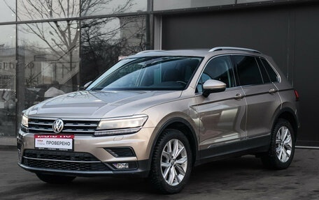 Volkswagen Tiguan II, 2019 год, 2 850 000 рублей, 1 фотография