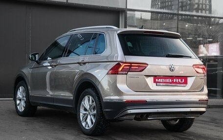 Volkswagen Tiguan II, 2019 год, 2 850 000 рублей, 6 фотография