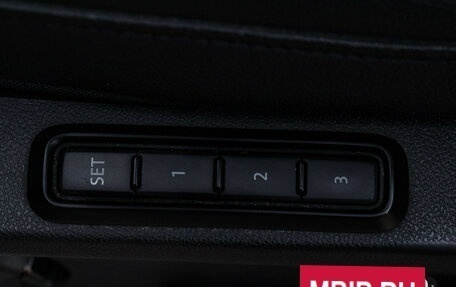 Volkswagen Tiguan II, 2019 год, 2 850 000 рублей, 15 фотография