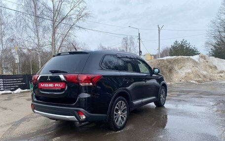 Mitsubishi Outlander III рестайлинг 3, 2015 год, 1 565 000 рублей, 5 фотография