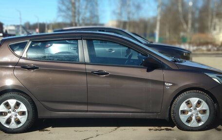 Hyundai Solaris II рестайлинг, 2015 год, 850 000 рублей, 3 фотография