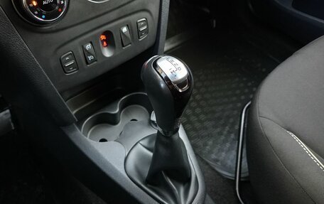 Renault Sandero II рестайлинг, 2019 год, 1 099 000 рублей, 12 фотография