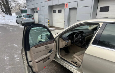 Mercedes-Benz E-Класс, 2011 год, 1 600 000 рублей, 8 фотография