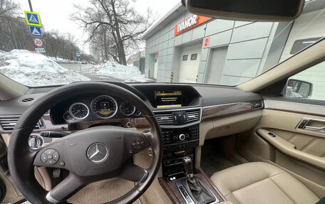 Mercedes-Benz E-Класс, 2011 год, 1 600 000 рублей, 10 фотография