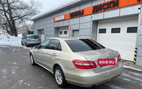 Mercedes-Benz E-Класс, 2011 год, 1 600 000 рублей, 6 фотография