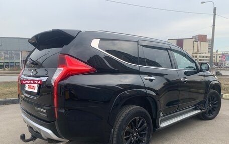Mitsubishi Pajero Sport III рестайлинг, 2019 год, 2 770 000 рублей, 10 фотография
