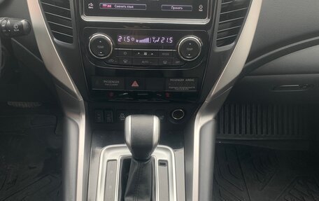 Mitsubishi Pajero Sport III рестайлинг, 2019 год, 2 770 000 рублей, 15 фотография