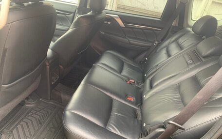 Mitsubishi Pajero Sport III рестайлинг, 2019 год, 2 770 000 рублей, 16 фотография