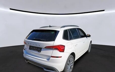 Skoda Kamiq I, 2022 год, 1 532 000 рублей, 2 фотография