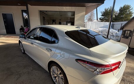 Toyota Camry, 2018 год, 2 950 000 рублей, 6 фотография