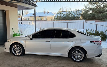 Toyota Camry, 2018 год, 2 950 000 рублей, 9 фотография