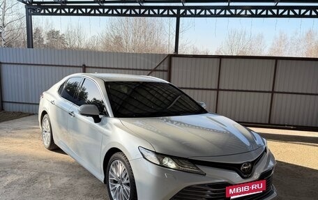 Toyota Camry, 2018 год, 2 950 000 рублей, 3 фотография