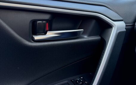 Toyota RAV4, 2022 год, 3 800 000 рублей, 13 фотография