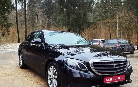 Mercedes-Benz E-Класс, 2019 год, 250 000 рублей, 1 фотография