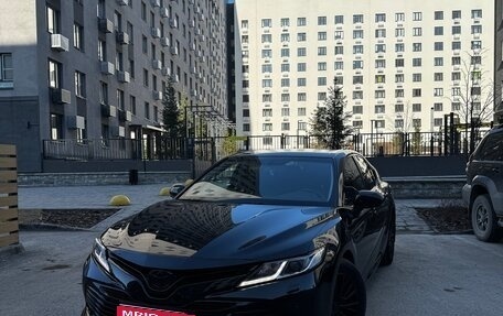 Toyota Camry, 2018 год, 2 200 000 рублей, 1 фотография