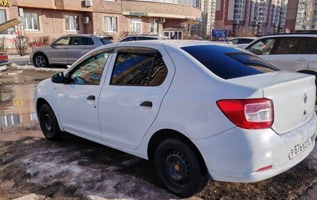 Renault Logan II, 2017 год, 330 000 рублей, 3 фотография