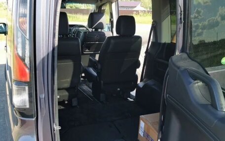 Honda Stepwgn IV, 2015 год, 1 850 000 рублей, 6 фотография