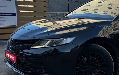 Toyota Camry, 2018 год, 2 200 000 рублей, 2 фотография