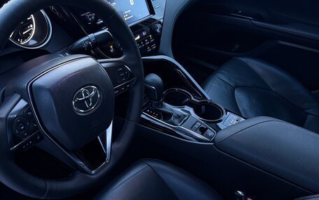 Toyota Camry, 2018 год, 2 200 000 рублей, 10 фотография