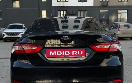 Toyota Camry, 2018 год, 2 200 000 рублей, 8 фотография