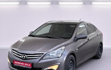 Hyundai Solaris II рестайлинг, 2015 год, 935 000 рублей, 1 фотография