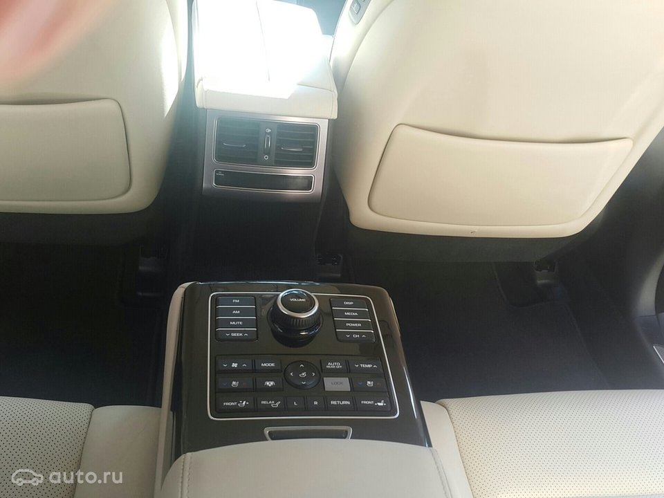 Hyundai Equus II рестайлинг, 2013 год, 2 050 000 рублей, 6 фотография