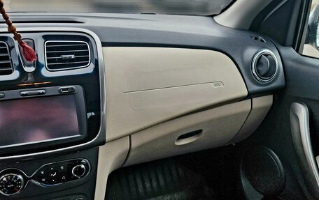 Renault Logan II, 2014 год, 730 000 рублей, 3 фотография