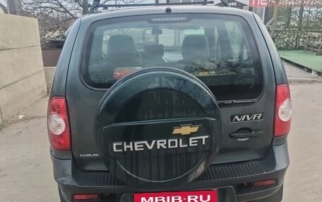 Chevrolet Niva I рестайлинг, 2018 год, 735 000 рублей, 5 фотография