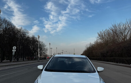 Hyundai Solaris II рестайлинг, 2015 год, 1 000 000 рублей, 9 фотография