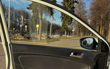 Hyundai Solaris II рестайлинг, 2015 год, 1 000 000 рублей, 13 фотография