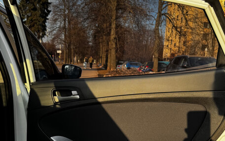 Hyundai Solaris II рестайлинг, 2015 год, 1 000 000 рублей, 15 фотография