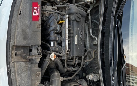 Hyundai Solaris II рестайлинг, 2015 год, 1 000 000 рублей, 19 фотография