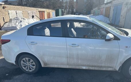 KIA Rio IV, 2018 год, 600 000 рублей, 4 фотография