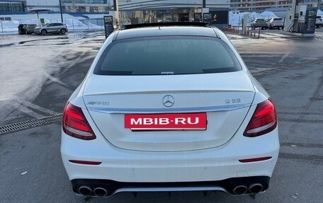 Mercedes-Benz E-Класс AMG, 2018 год, 5 550 000 рублей, 5 фотография