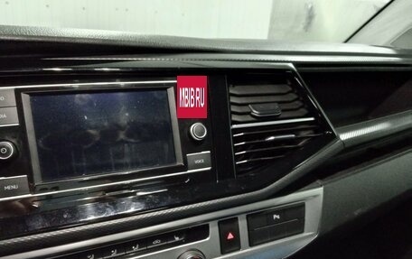 Volkswagen Multivan T6 рестайлинг, 2021 год, 3 950 000 рублей, 11 фотография