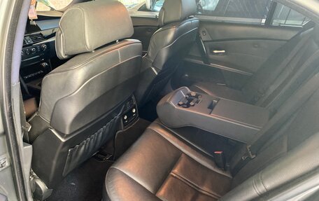 BMW 5 серия, 2004 год, 1 950 000 рублей, 28 фотография