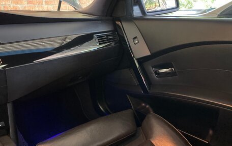 BMW 5 серия, 2004 год, 1 950 000 рублей, 25 фотография