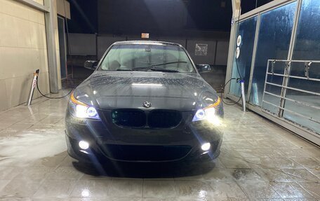 BMW 5 серия, 2004 год, 1 950 000 рублей, 35 фотография