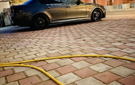 BMW 5 серия, 2004 год, 1 950 000 рублей, 39 фотография