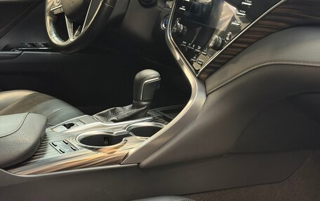 Toyota Camry, 2018 год, 2 900 000 рублей, 16 фотография