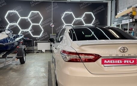 Toyota Camry, 2018 год, 2 900 000 рублей, 6 фотография