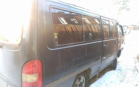 SsangYong Istana, 1997 год, 499 000 рублей, 2 фотография